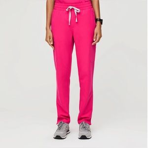 FIGS ➕ High Waisted - Petite Skinny Scrub Pants